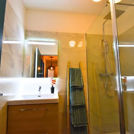 Aur'colore Paris Apartment *